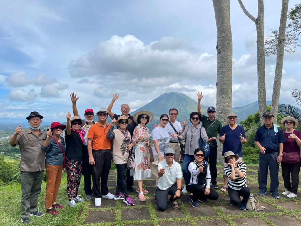 Paket-Wisata-Manado-1-Hari-2-3-4-5-Malam-Bunaken-Minahasa-Tomohon-Tondano-Likupang-Halal-Food-47-1024x768